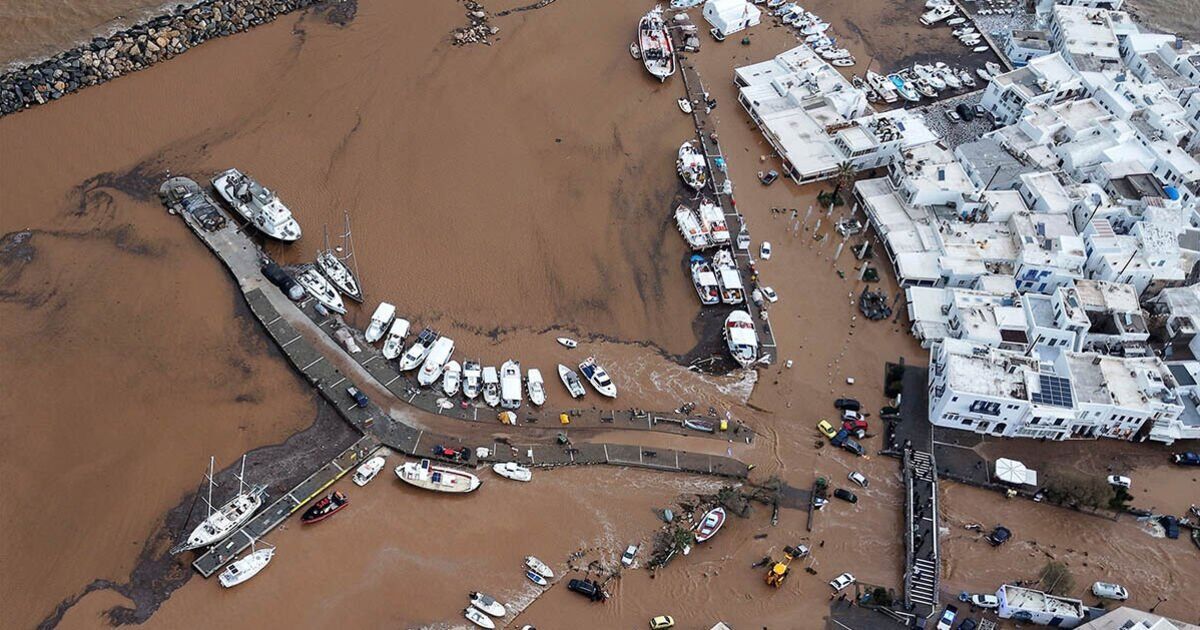 Greece: Horror as beautiful island left underwater by flash flooding | World | News Greece: Horror as beautiful island left underwater by flash flooding | World | News