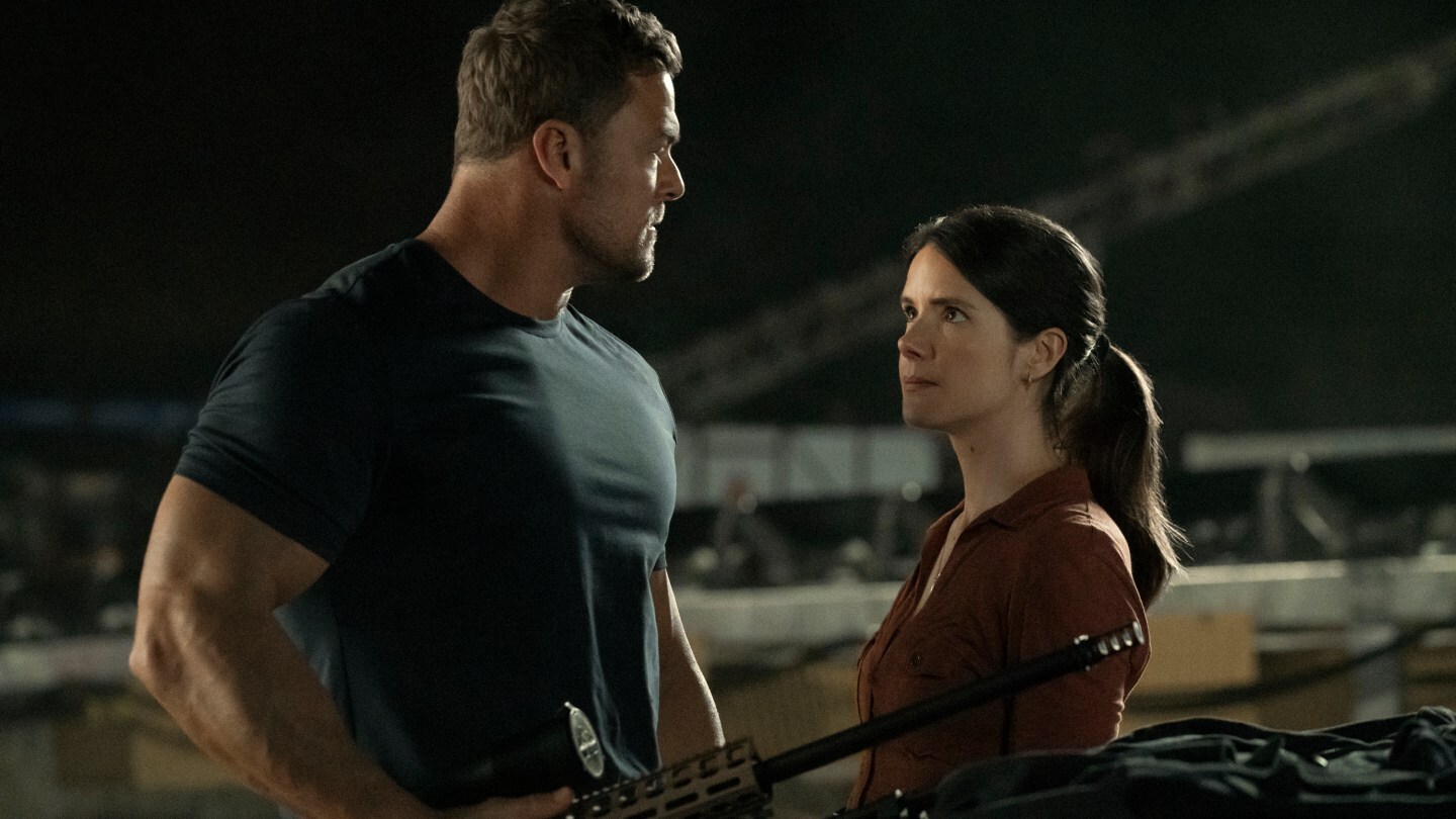 Alan Ritchson and Sonya Cassidy in Reacher