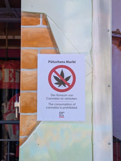 Fahrgeschäfte/Bonn auf Pützchens Markt verbieten Cannabiskonsum.